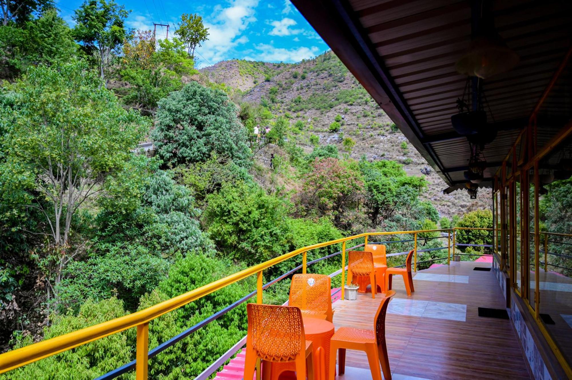 The Hosteller Mussoorie By The Streamside, Kempty Εξωτερικό φωτογραφία